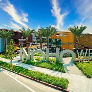 Amazing In Noho , Los Angeles United States